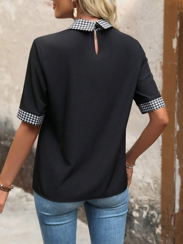 Collar-Blocking Short Sleeve Blouse (Black)