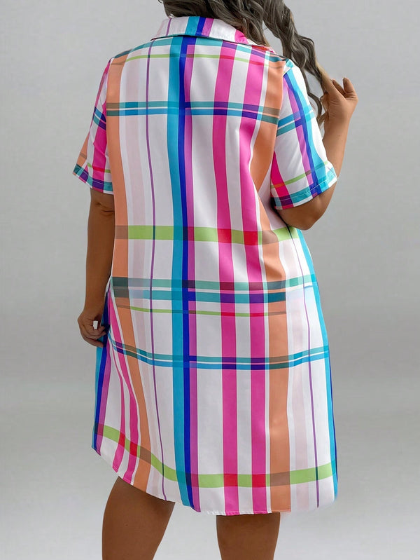 Plus Size Short Sleeve Plaid Shirt Dress (Multicolor)